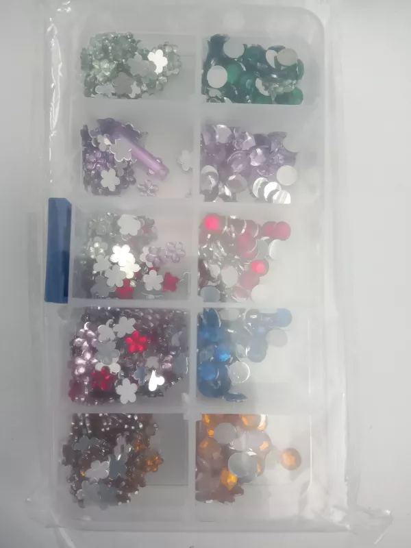 Sada dekoračních kamínků v boxu Vyrobeno v PCR