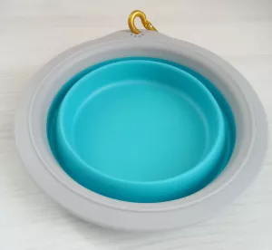 Silikonová cestovní miska pro psy