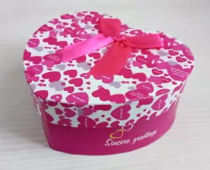 Dárková krabička ve tvaru srdce Vyrobeno v Číně Dárková krabička ve tvaru srdce Vyrobeno v Číně