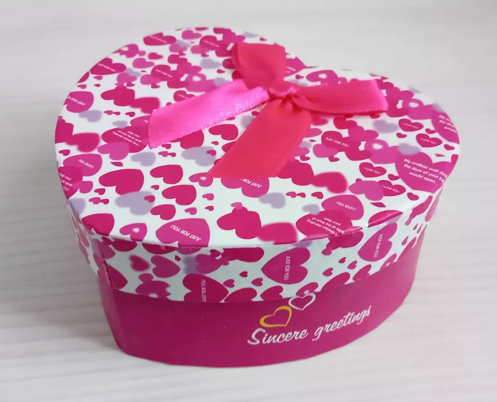 Dárková krabička ve tvaru srdce Vyrobeno v Číně