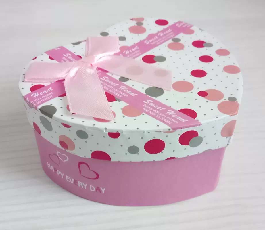 Dárková krabička ve tvaru srdce - Světle růžová s puntíky Vyrobeno v Číně