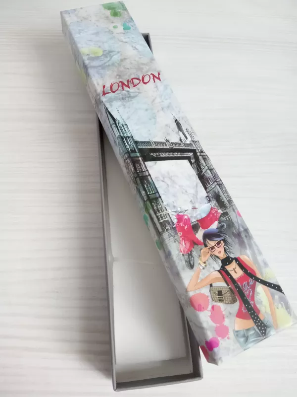 Dárková krabička úzká motiv móda - LONDON Vyrobeno v Číně
