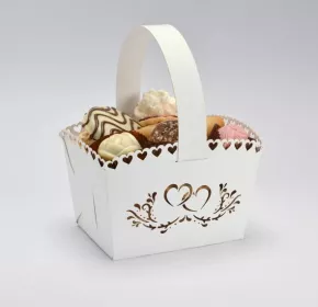 Košíček na cukroví výřez srdce velký