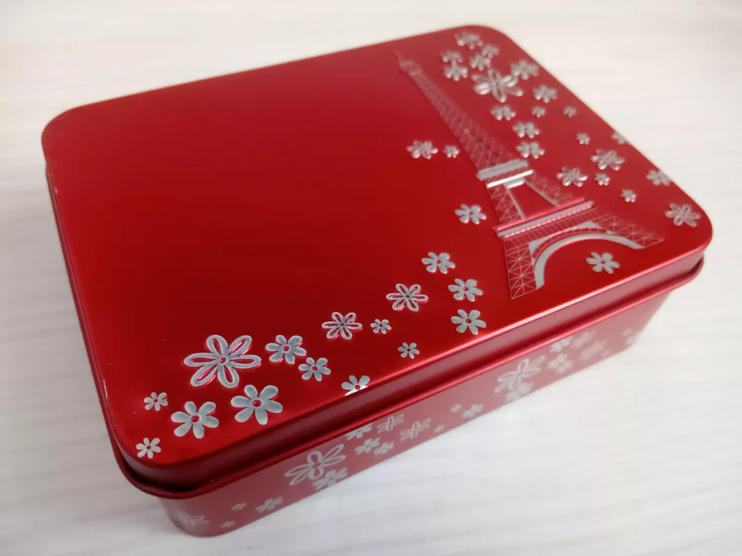 Krabička plechová - Eiffelova věž Vyrobeno v Číně