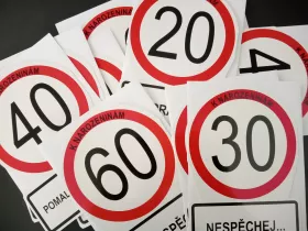 Přání k narozeninám - dopravní značka