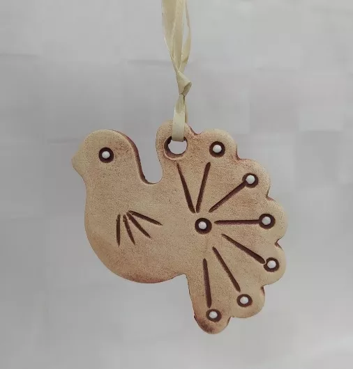 Keramika závěsná - holubička DANETA - chráněná dílna