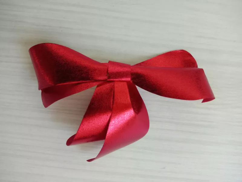 Nalepovací dárková mašle