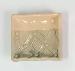 Keramický tácek malý DANETA -chráněná dílna