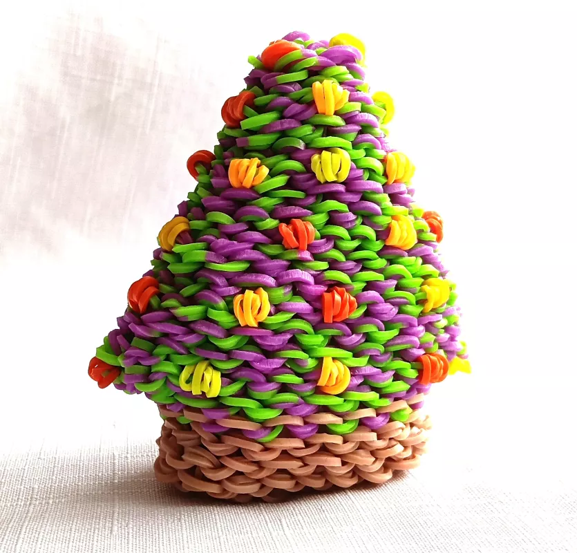 Vánoční stromek z gumiček Lenka Vávrová