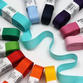 Atlasová stuha oboulícní